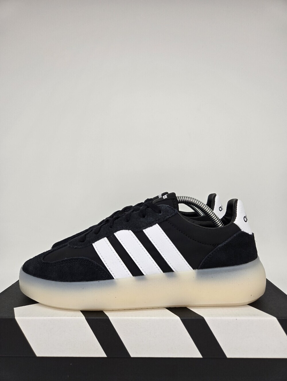 Adidas Women's Barreda Decode Core JR3102 Black Cloud White Shoes Size 7.5